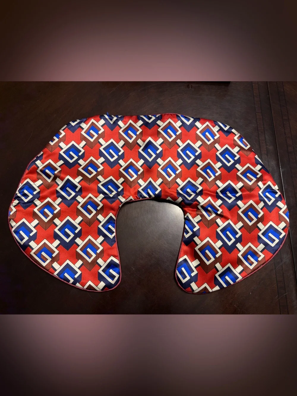 New Gucci Geometric G Logo Neck Pillow Travel Accessories Red Blue
